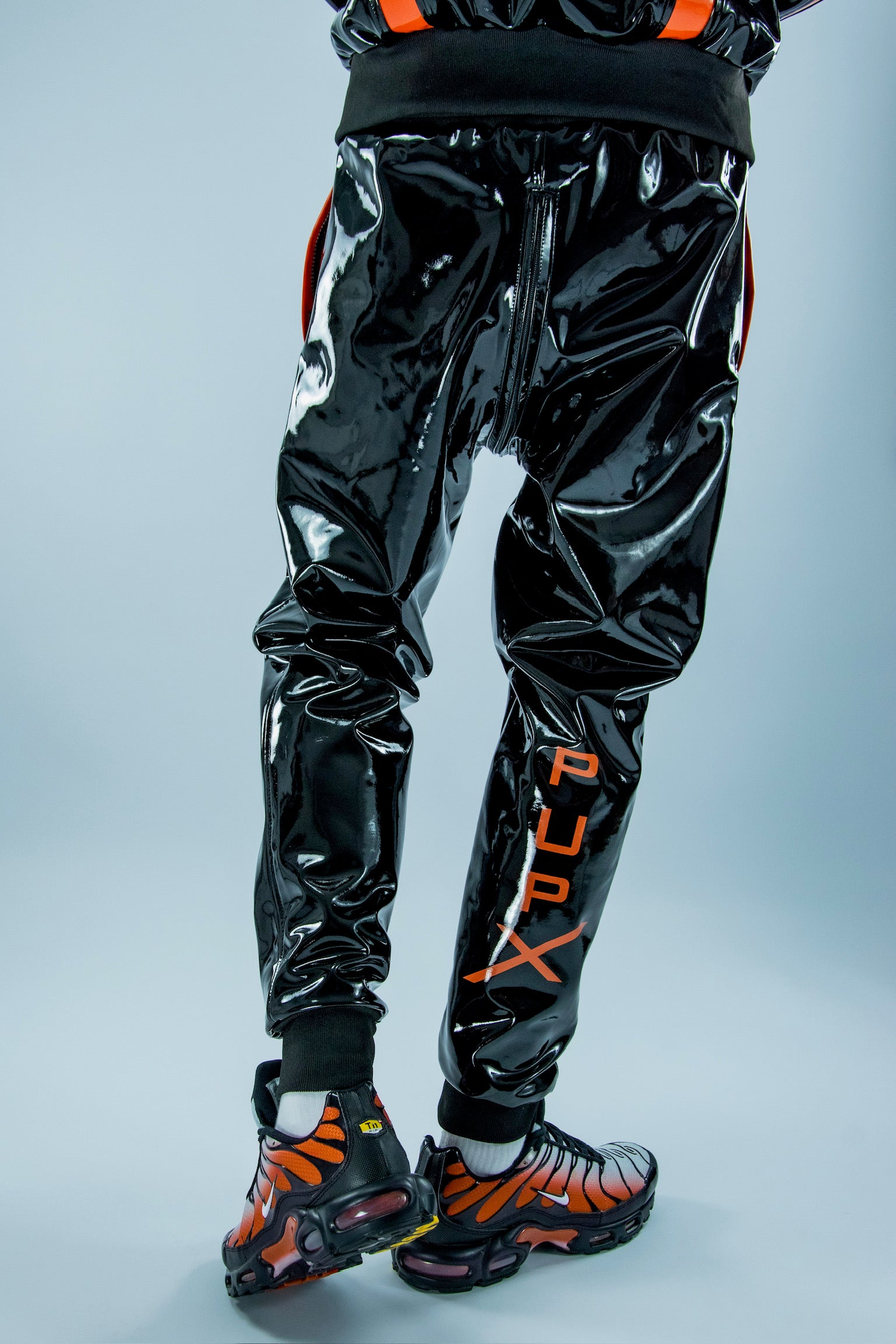 nuzzle pants I black/neon orange I pvc pro