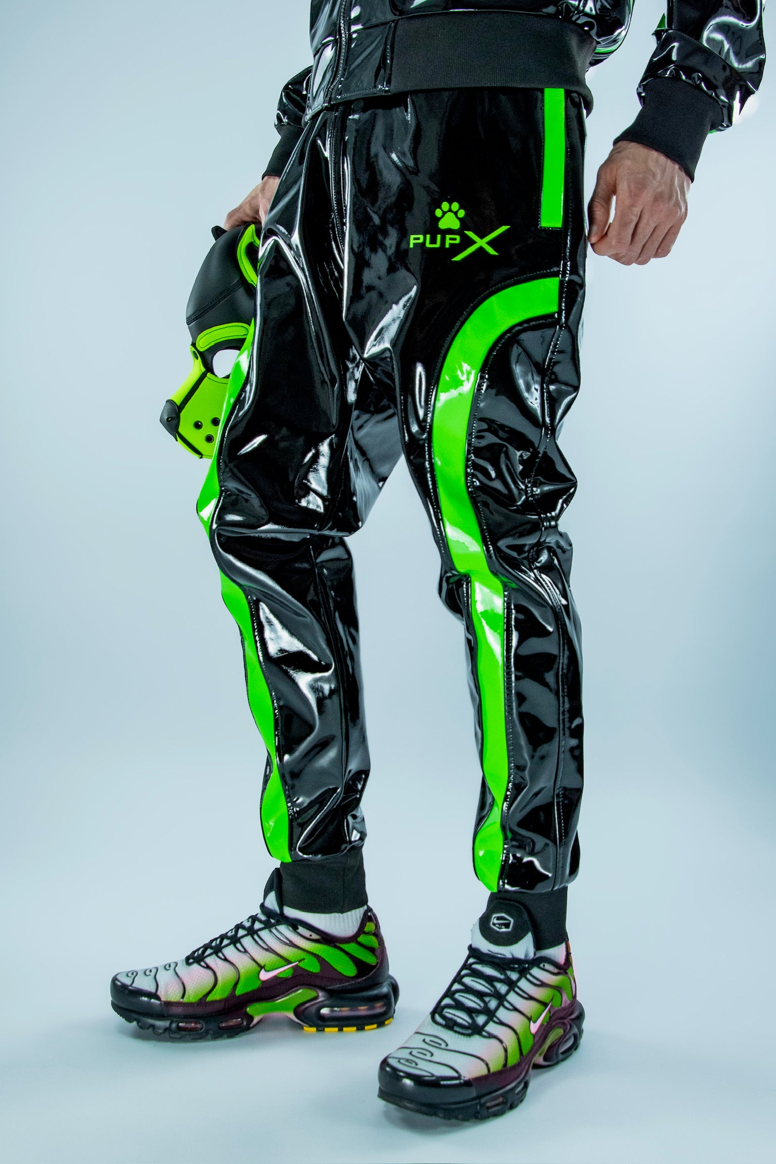 nuzzle pants I black/green I pvc pro