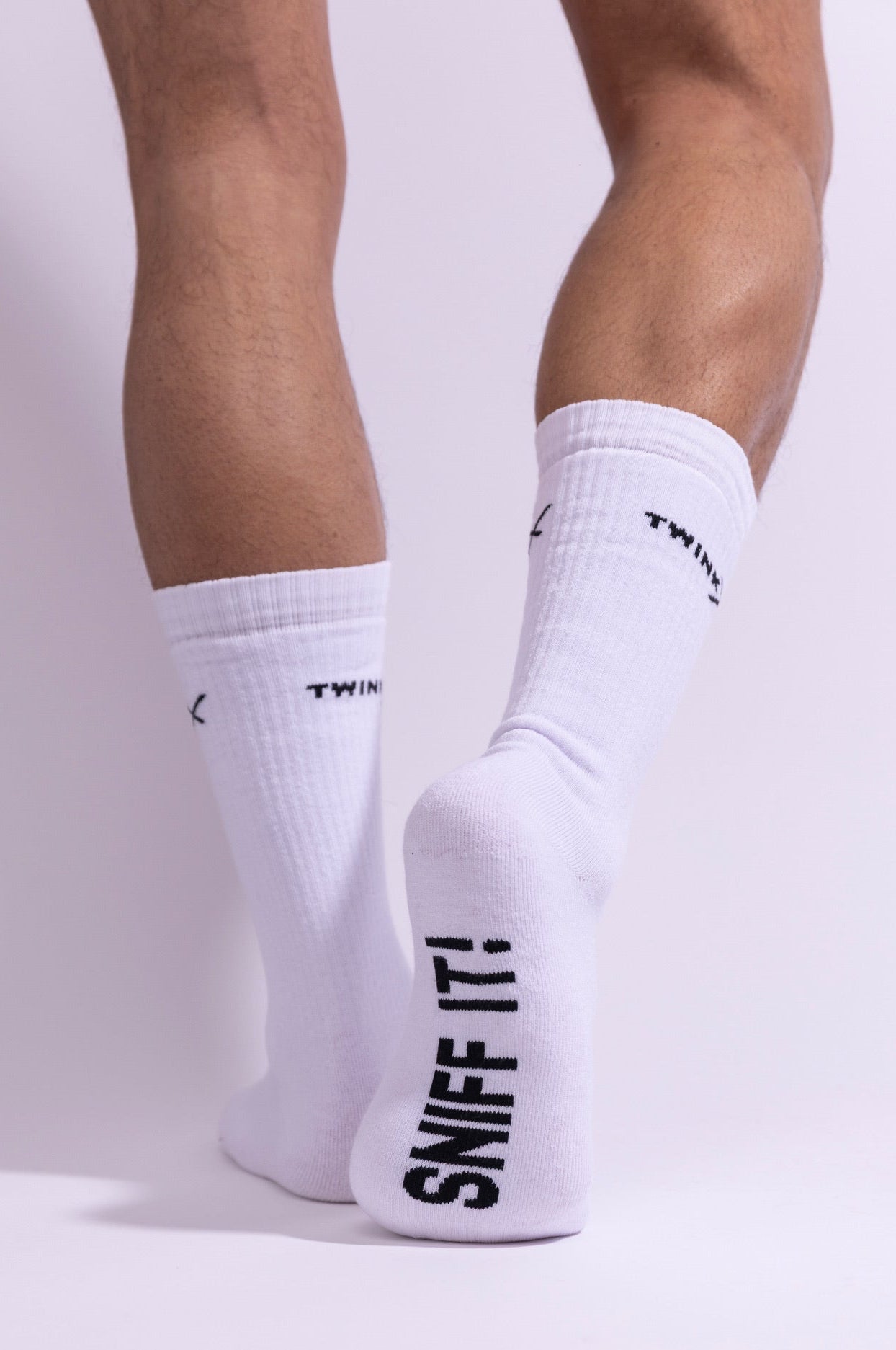 sniff it sox I white