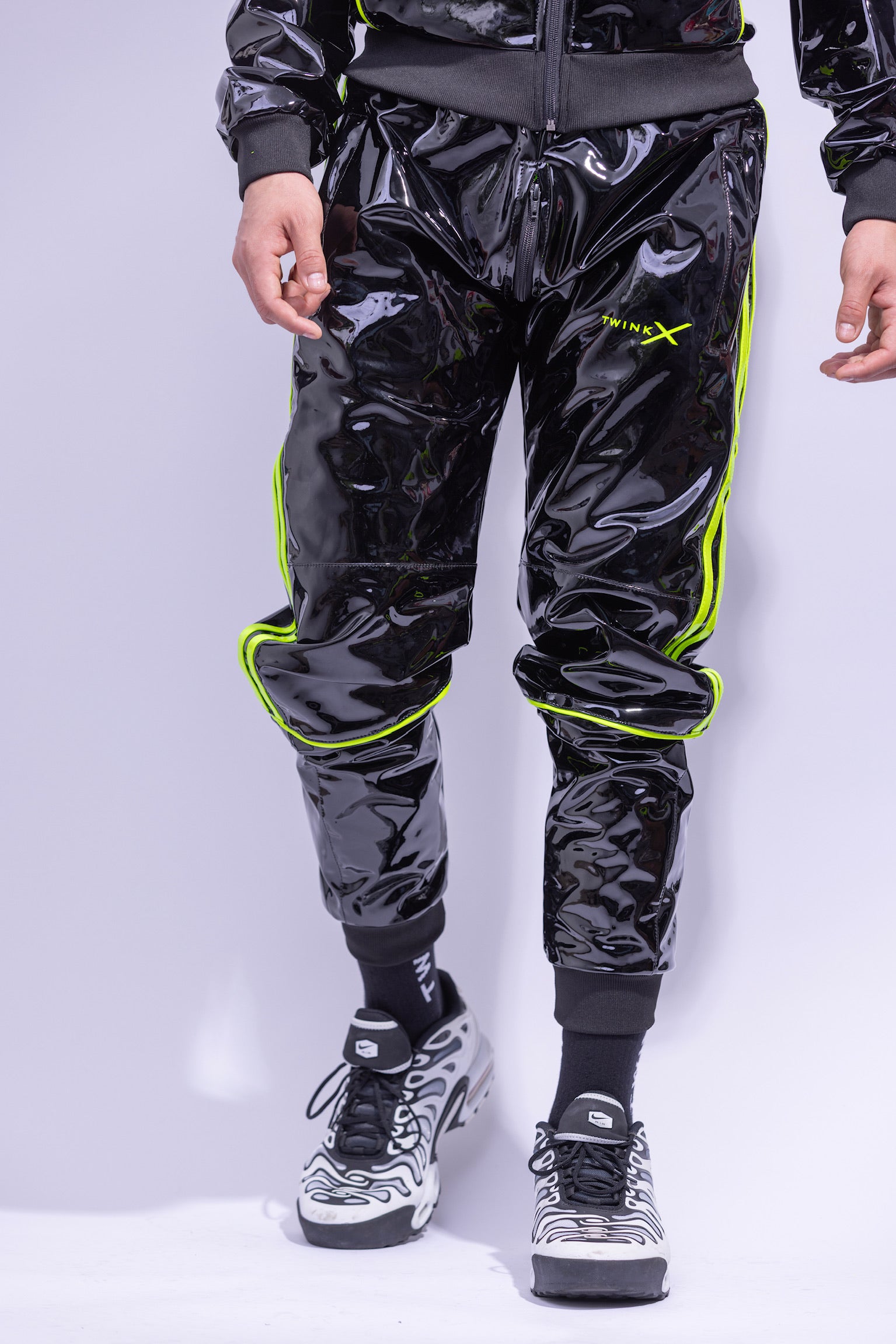 SUPERHERO SET I BLACK/NEON I PVC PRO