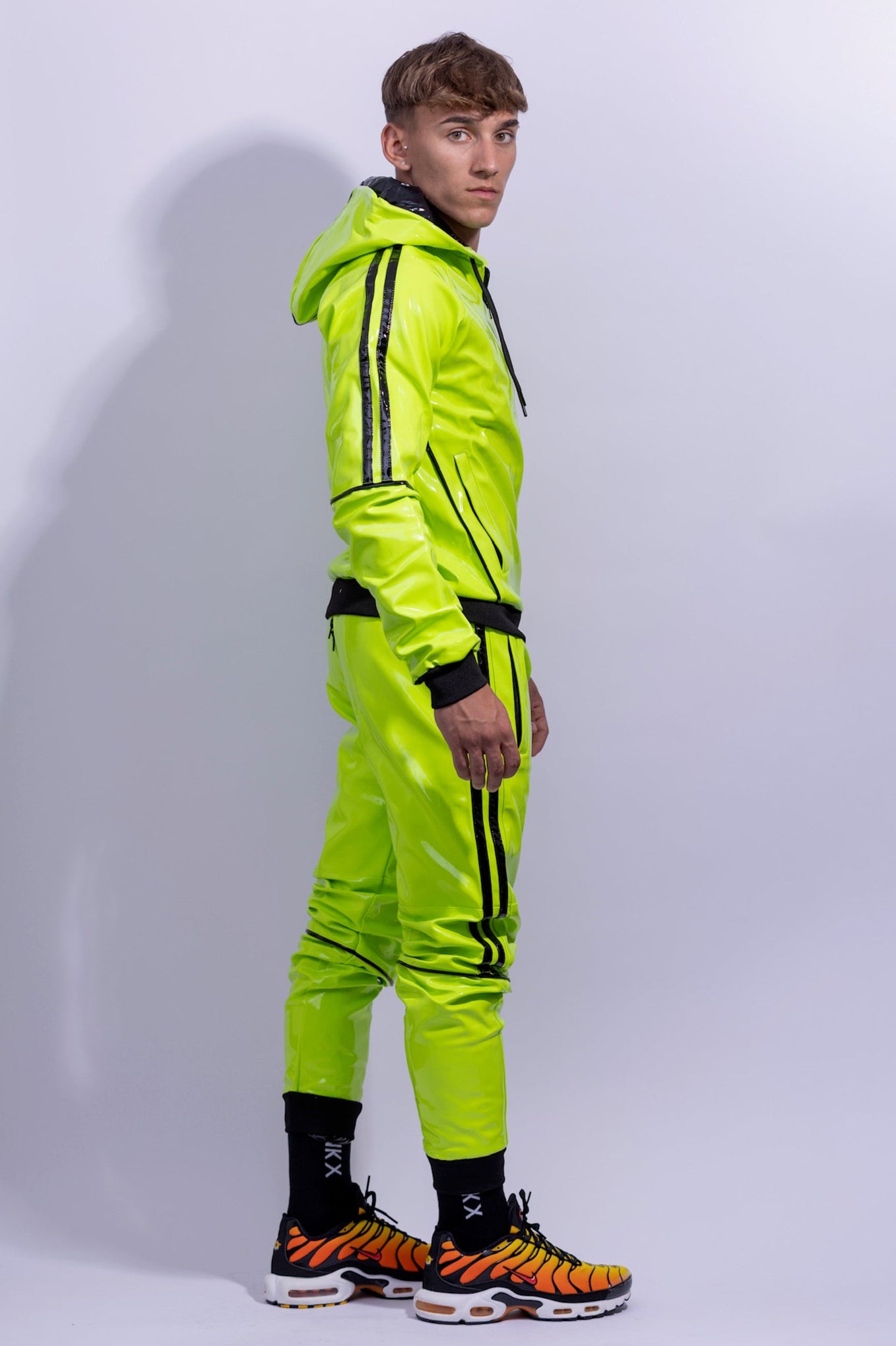 SUPERHERO SET I NEON/BLACK I PVC PRO