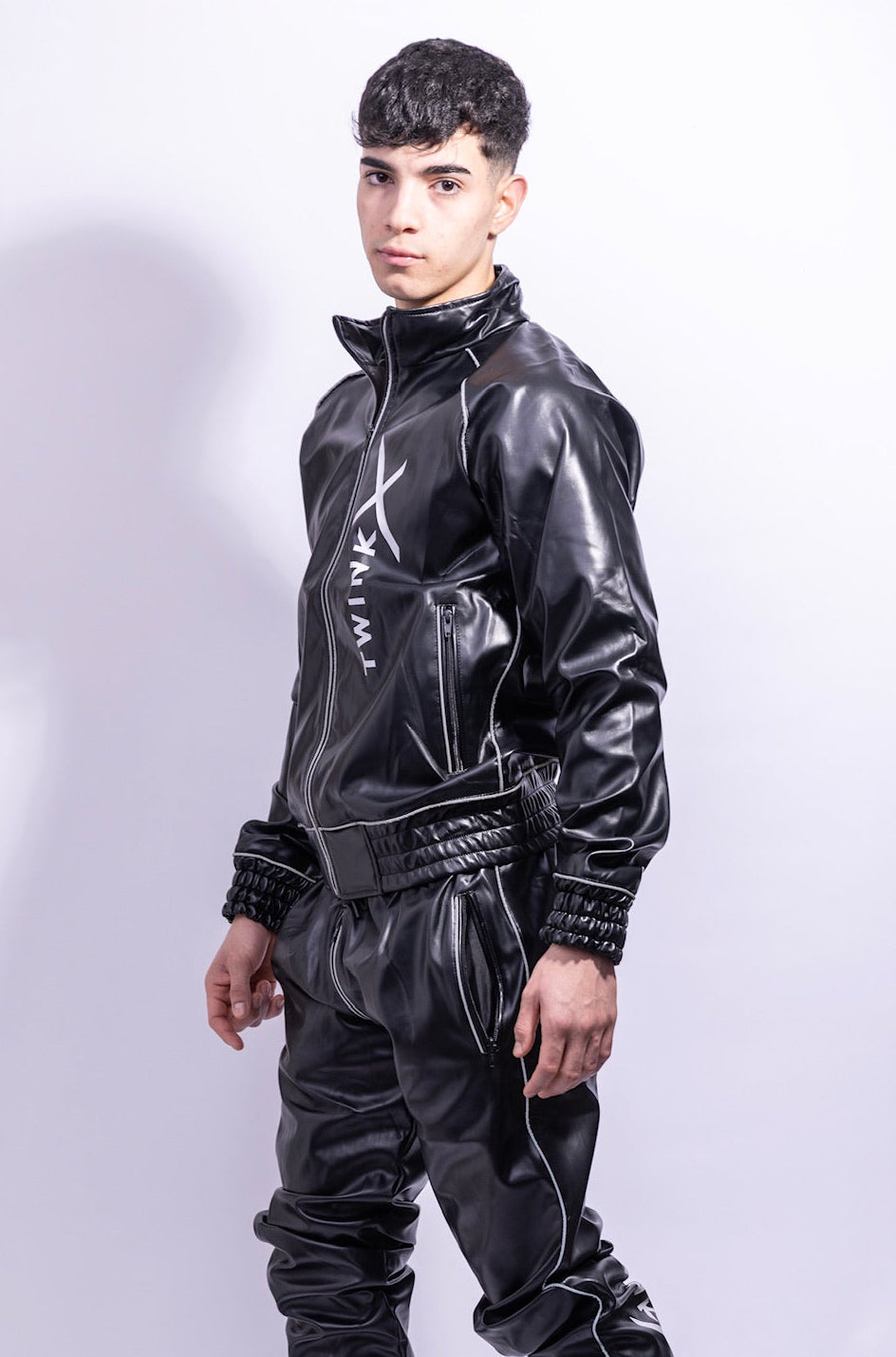 x frame jacket I black/reflective I vegan leather