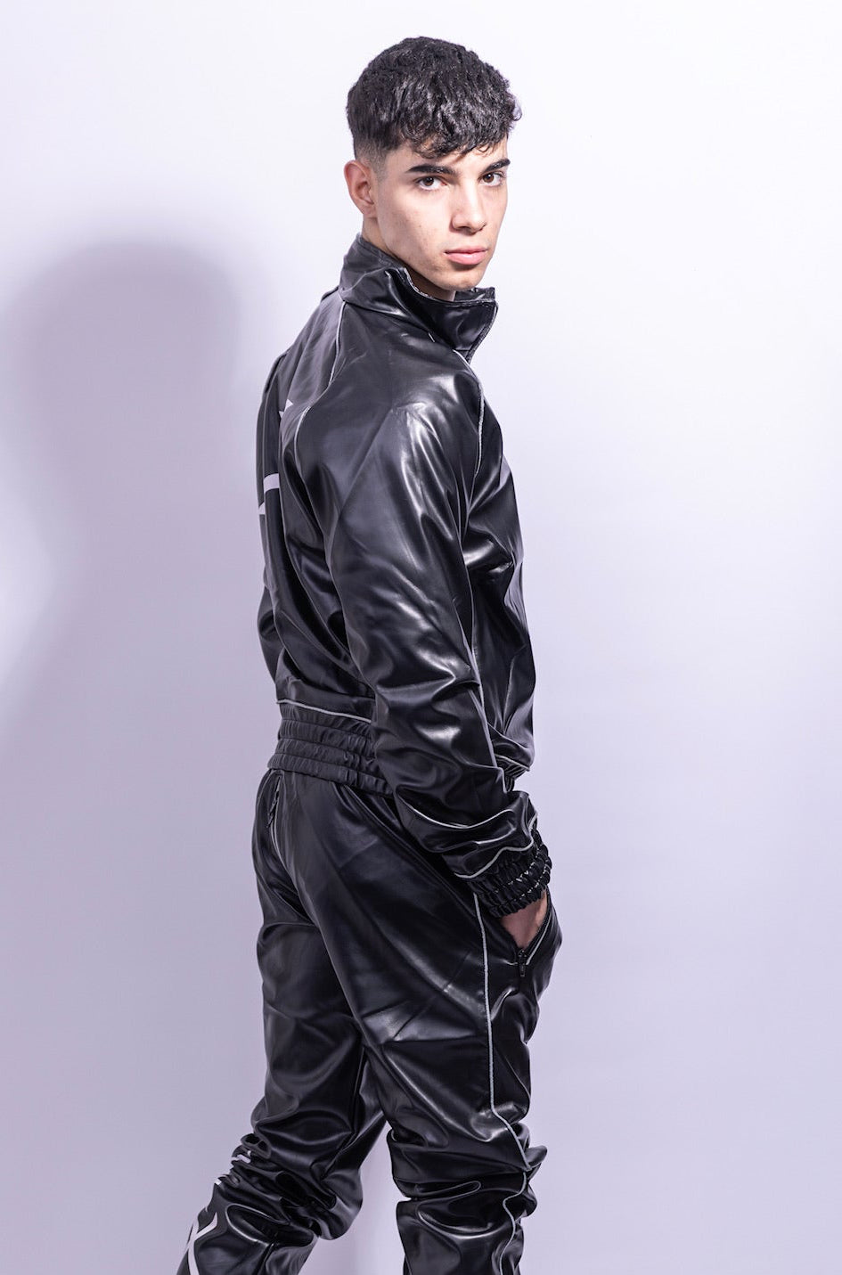 x frame jacket I black/reflective I vegan leather