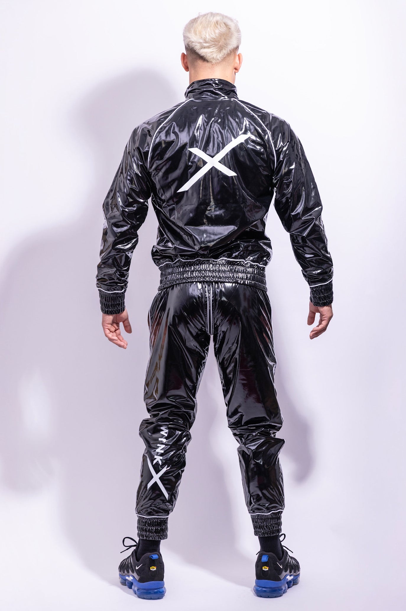 X FRAME SET I BLACK/WHITE I PVC