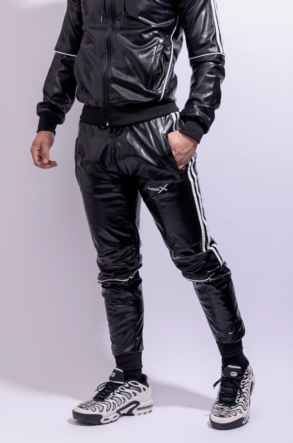 superhero pants I black/white I vegan leather