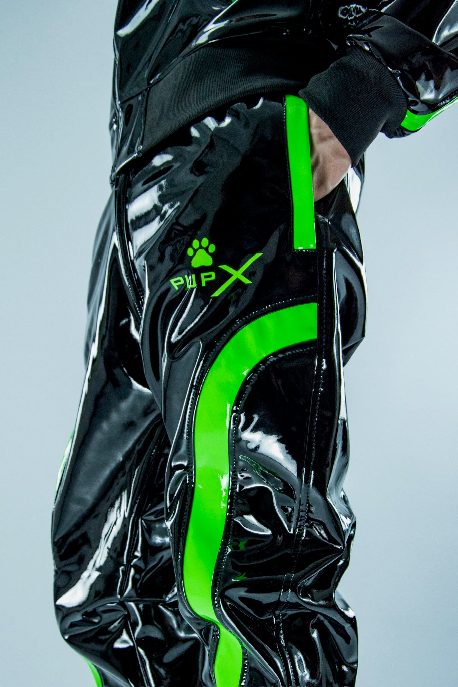 nuzzle pants I black/green I pvc pro