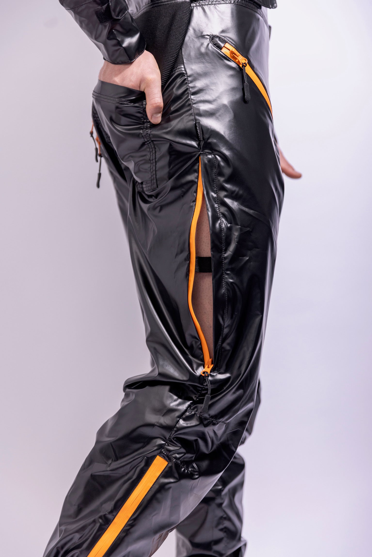 come.x.play fullsuit I iced black/neon orange I nylon pro
