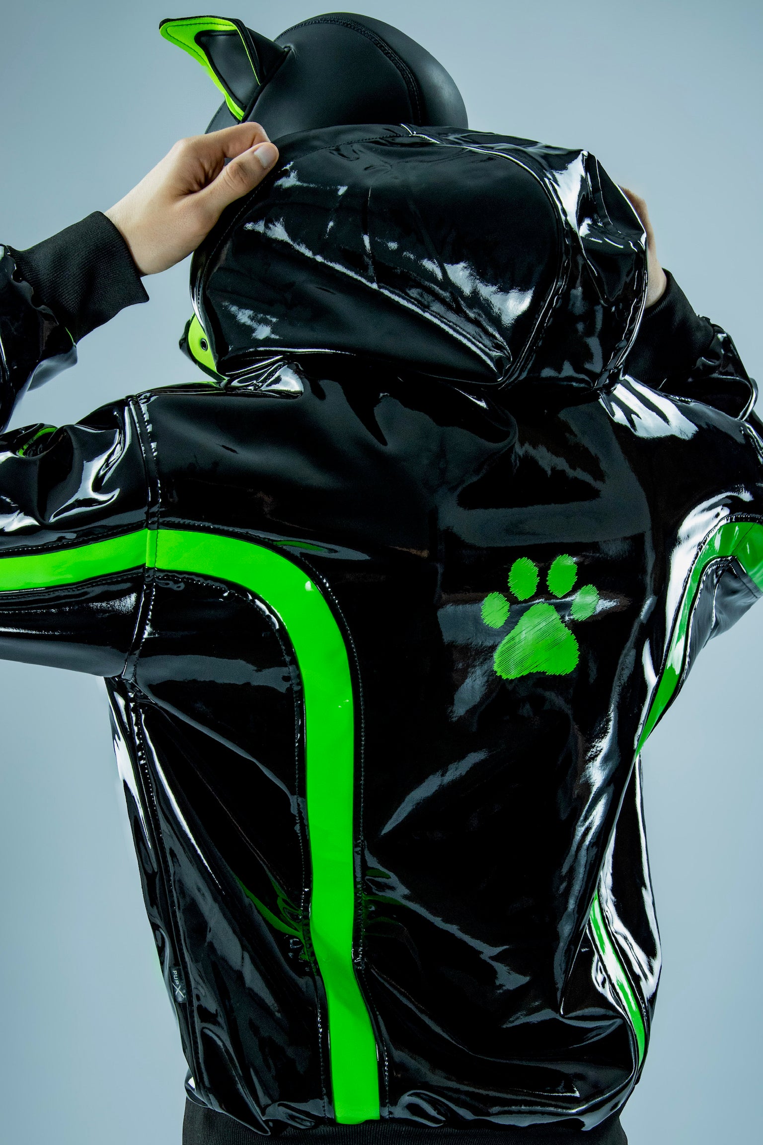 nuzzle jacket I black/green I pvc pro