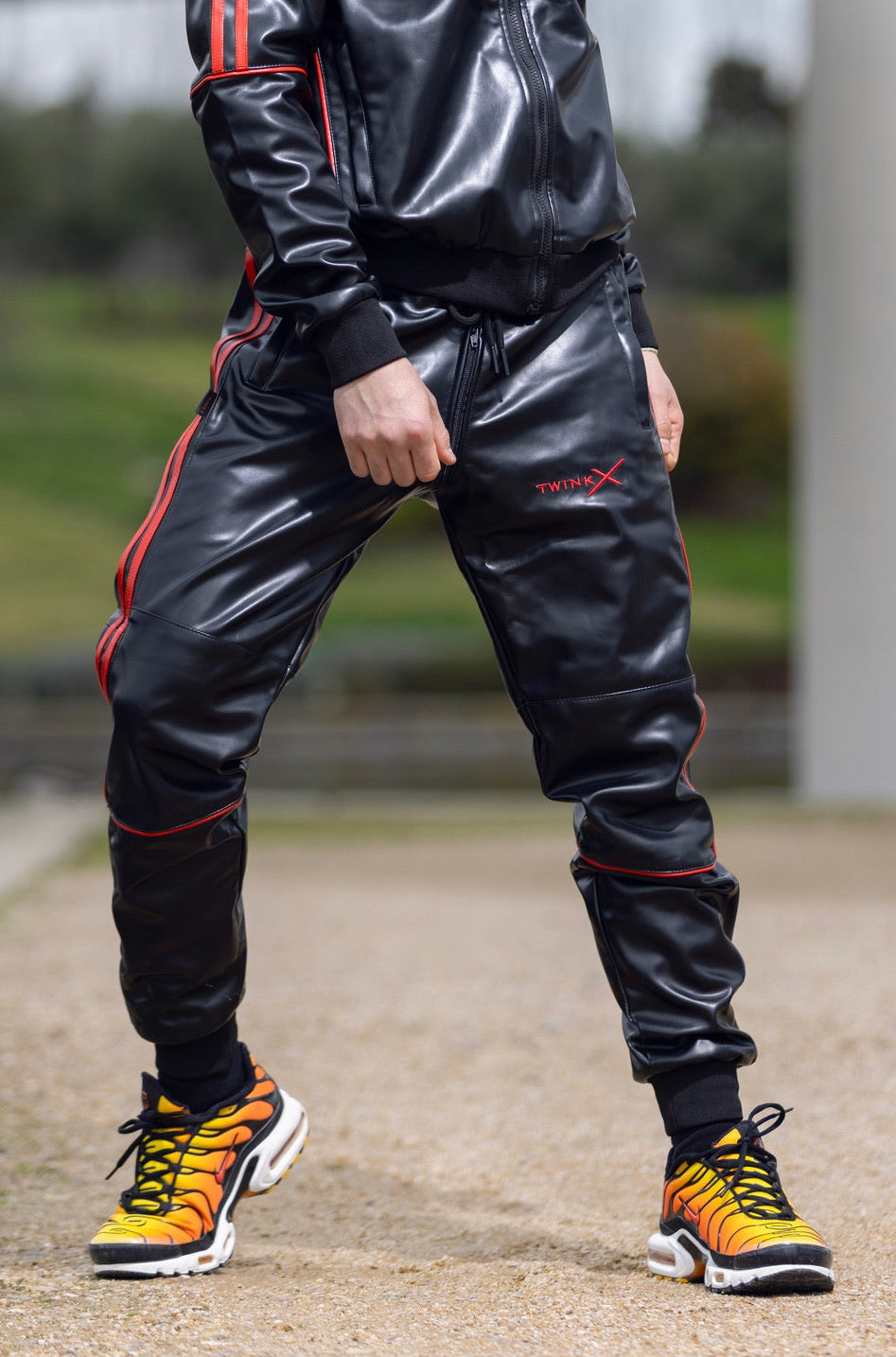 superhero pants I black/red I vegan leather