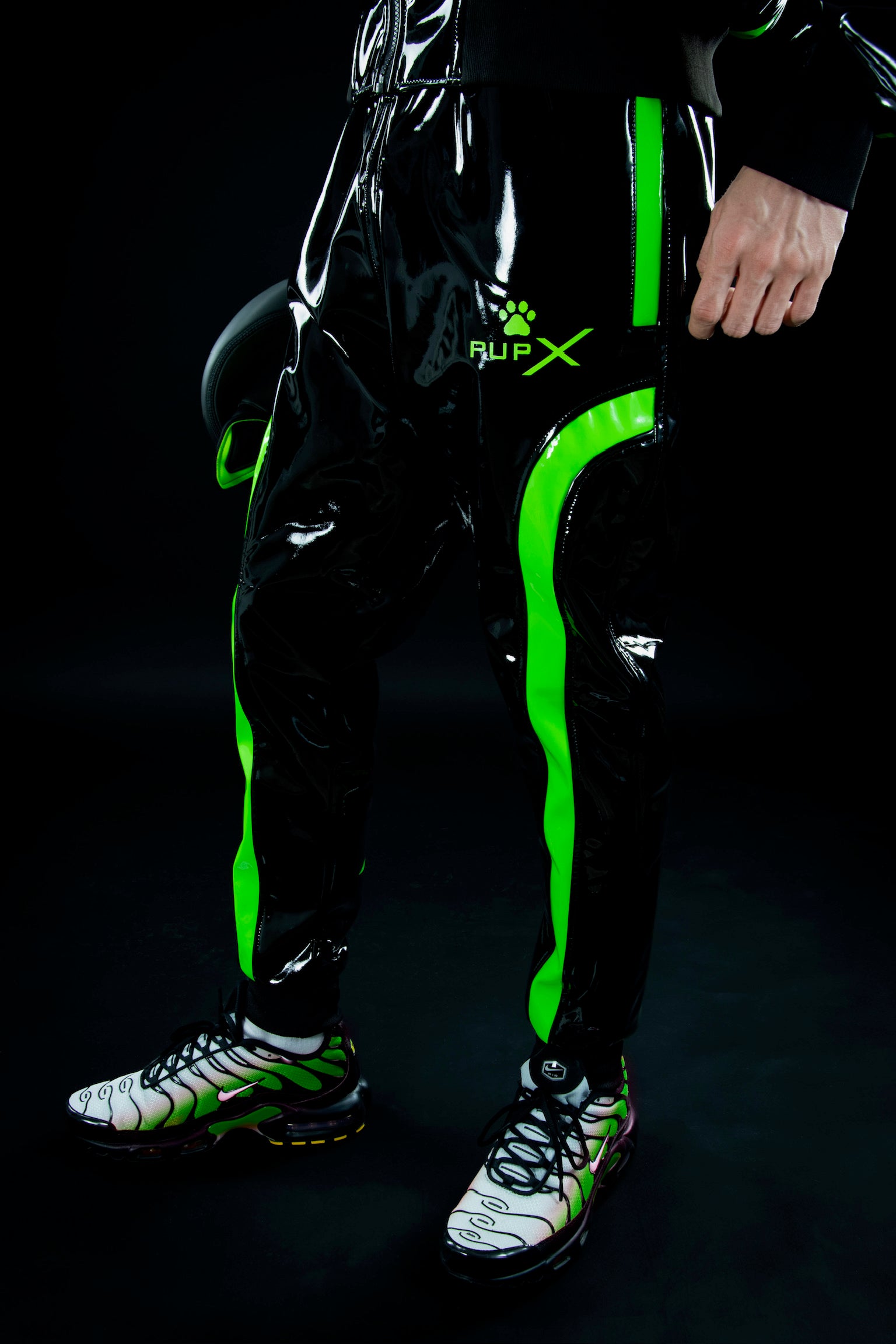 nuzzle pants I black/green I pvc pro