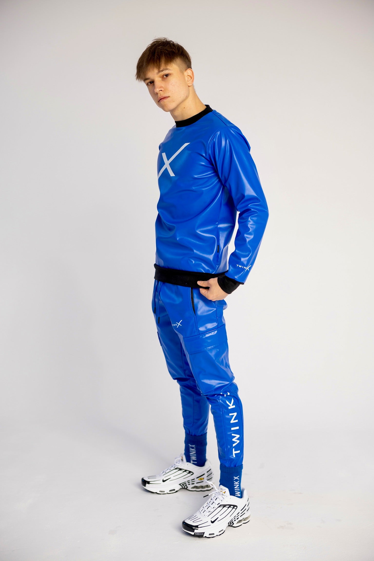 pullover "adonis x sky blue vegan leather"