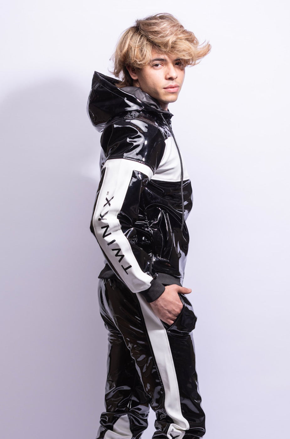 react jacket I black/white I pvc pro
