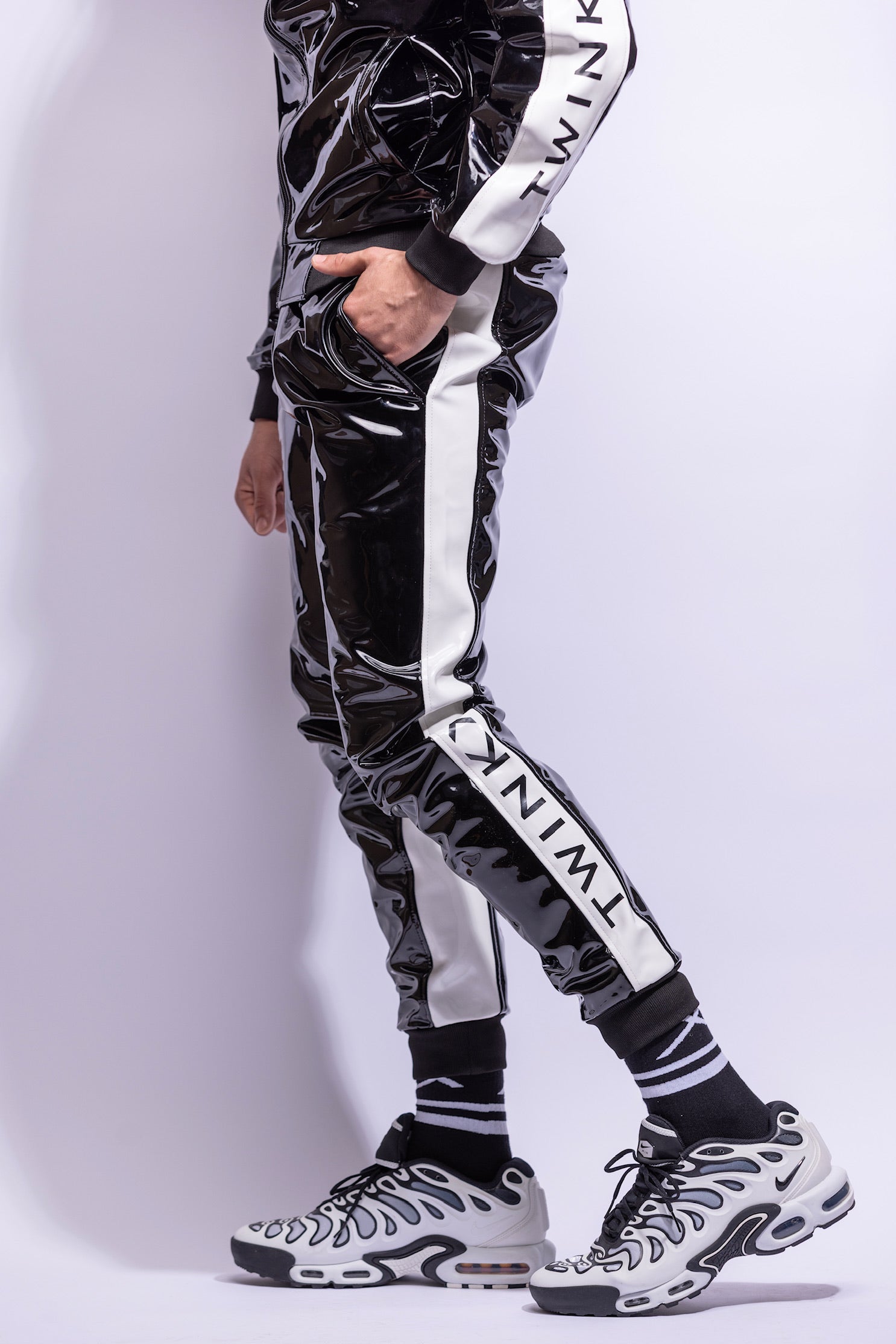 react pants I black/white I pvc pro