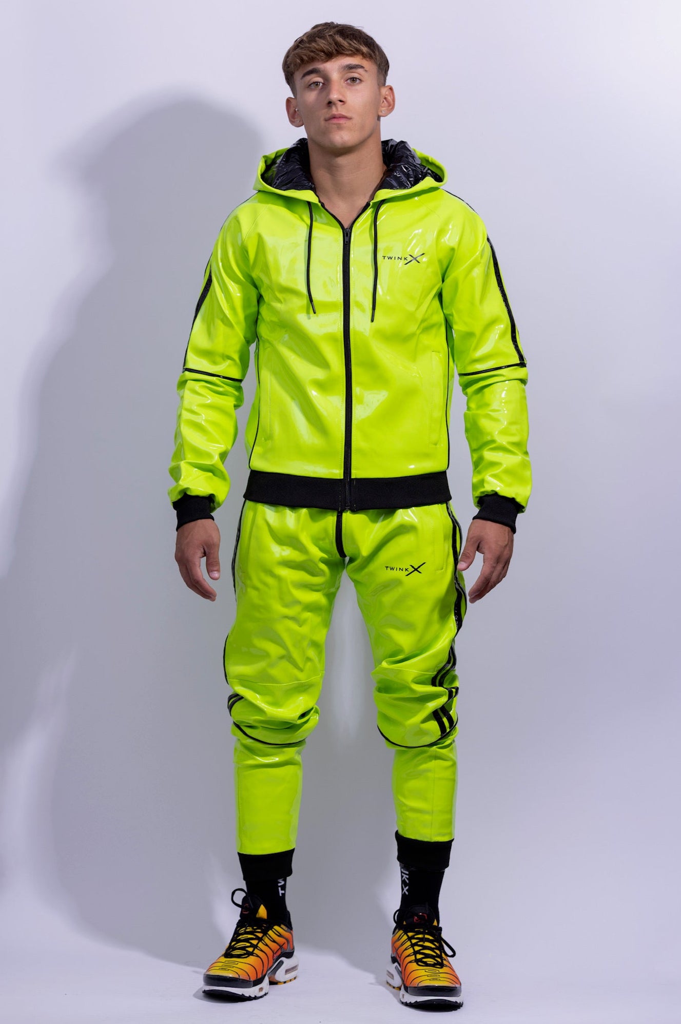 SUPERHERO SET I NEON/BLACK I PVC PRO