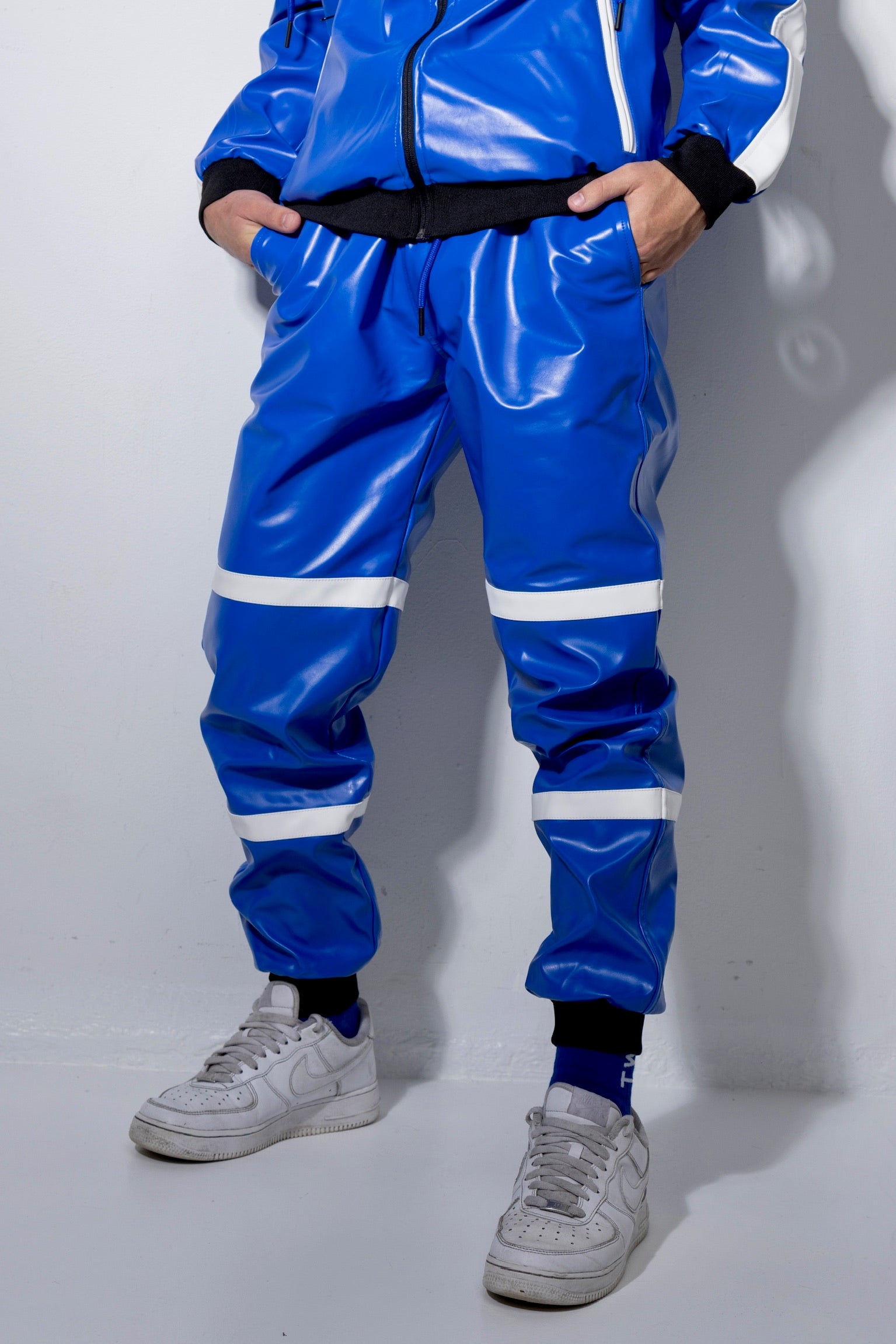 elite x day pants I blue/white I vegan leather