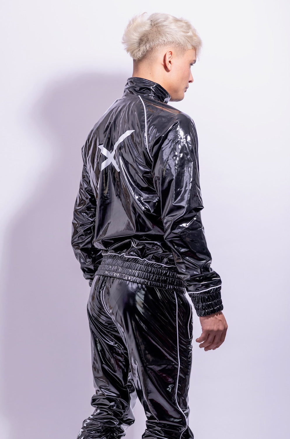 x frame jacket I black/white I pvc
