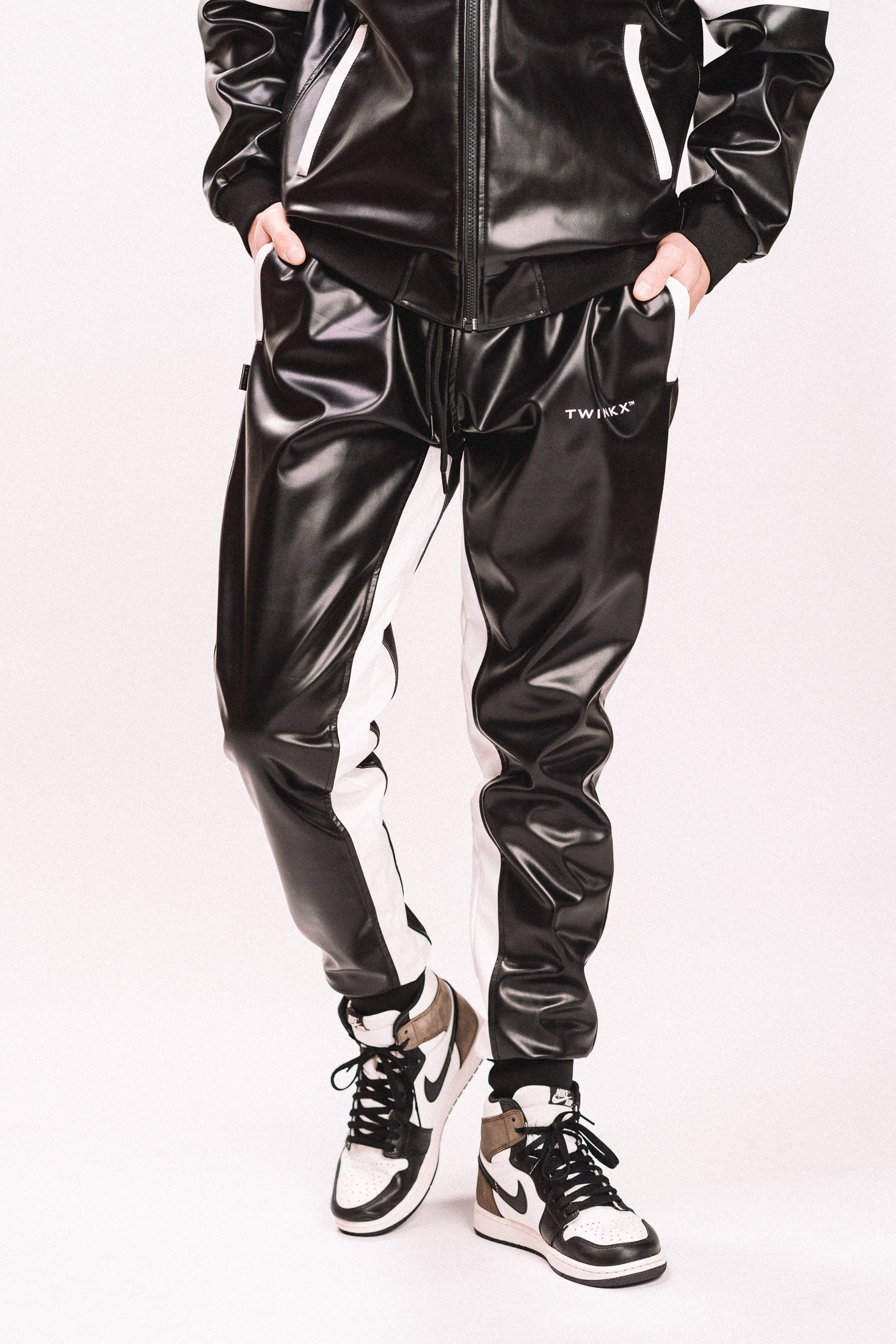 datingstar pants I black/white I vegan leather